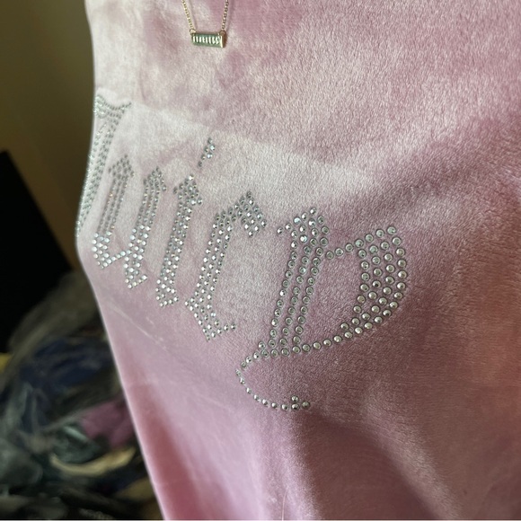 JUICY COUTURE | Pink Velour Rhinestone Embellished Sweatshirt Sz L - Picture 5 of 8